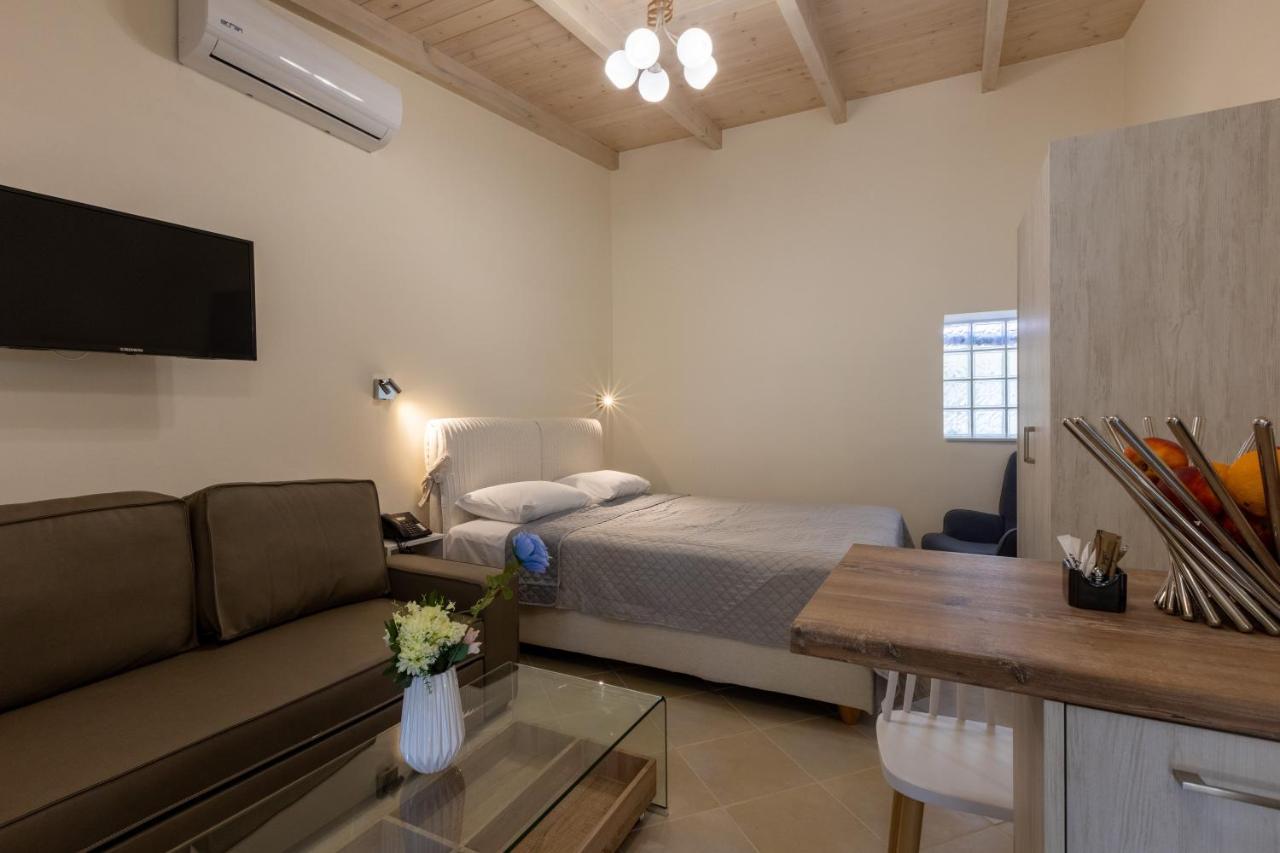 Messinian Monte E Mare Villa Каламата Екстериор снимка